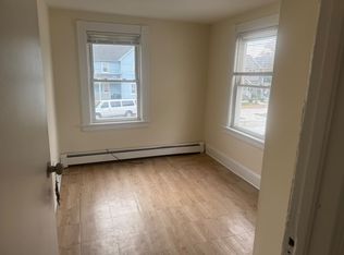 86 E Marie St, Hicksville, NY 11801