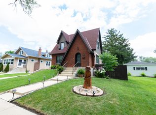 215 Grace St, Bensenville, IL 60106