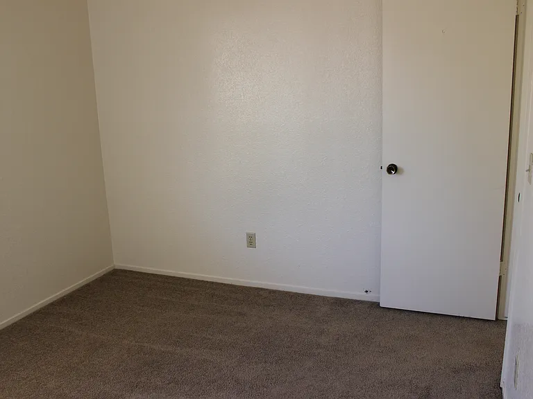 715 Creston Rd #D — Photo 17