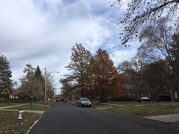 4th image of 3387 Superior Park Dr