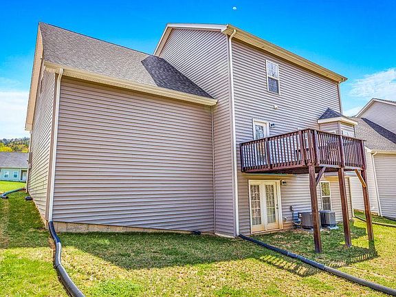4th image of 4228-4288 Faircrest Ln