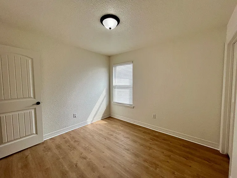 13724 Altamirano — Photo 33