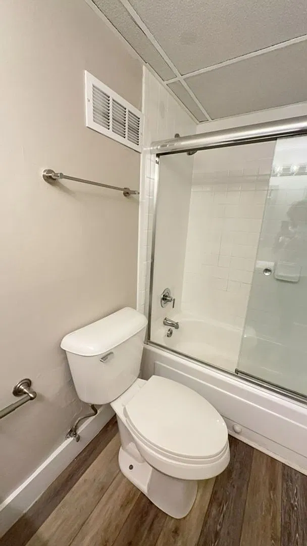 University Towers- Furnished 1bd/1ba Apartment #516 Ready For You In Fall 2027! $1400 Per Month — Photo 4