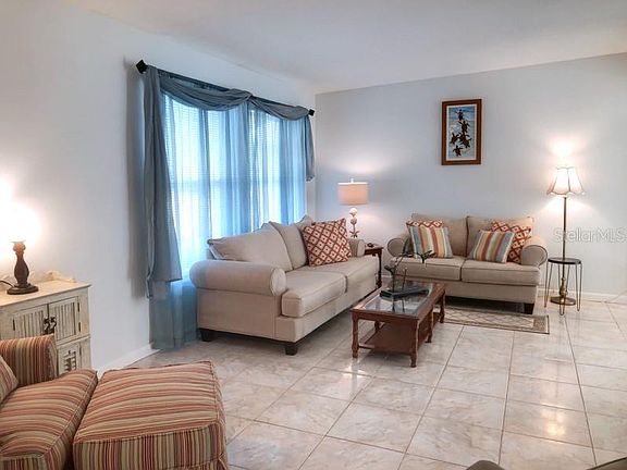 3rd image of 4228 Mallee St