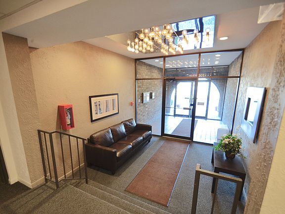 4th image of 2050 Valencia Dr APT 216C