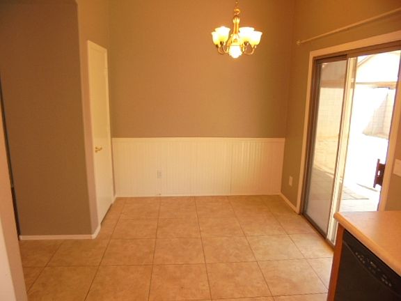 5th image of 3607 N 106th Dr