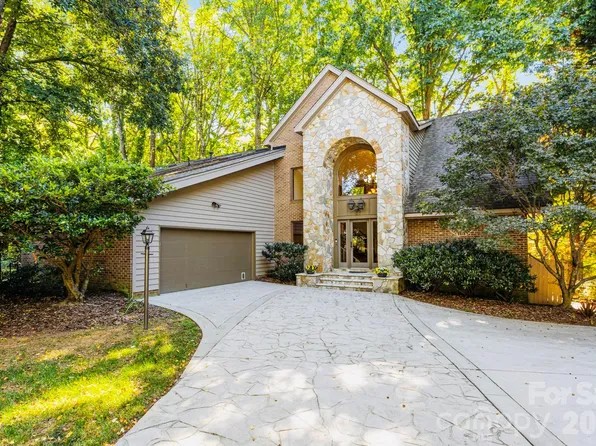 19322 Yachtman Dr, Cornelius, NC 28031