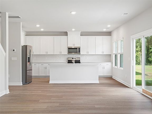 5th image of 233 Merriweather Way