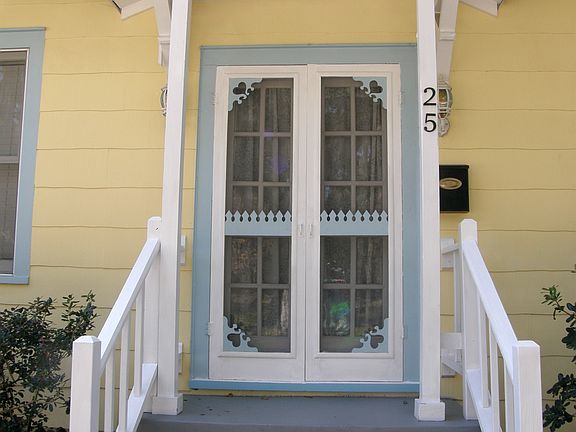 3rd image of 25 Dufferin St