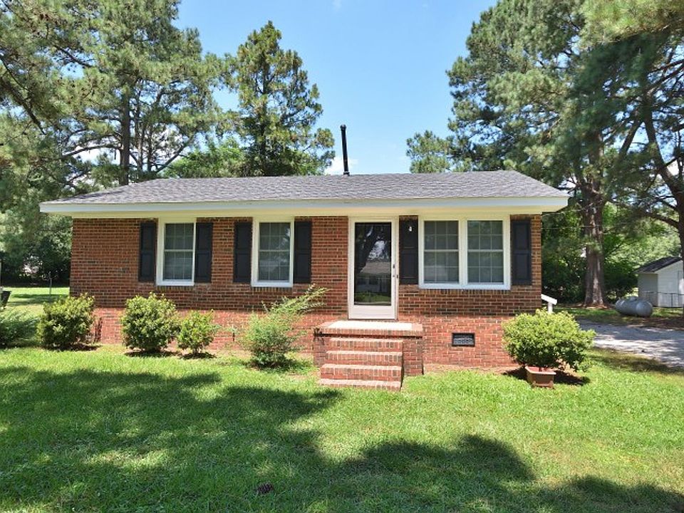 1st image of 608 Cockrell St