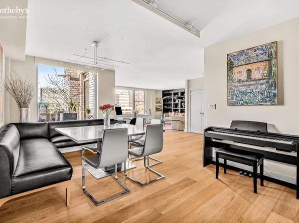 169 East 69th Street image 2 of 12