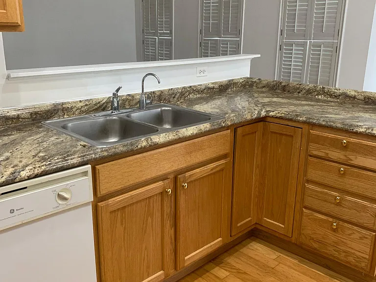 3612 King Edward Way — Photo 7