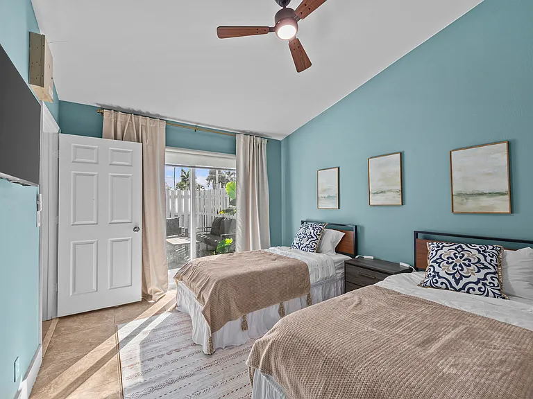 1368 Periwinkle Pl — Photo 17