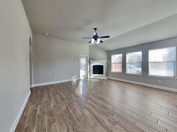 2nd image of 900 McLynn Ct