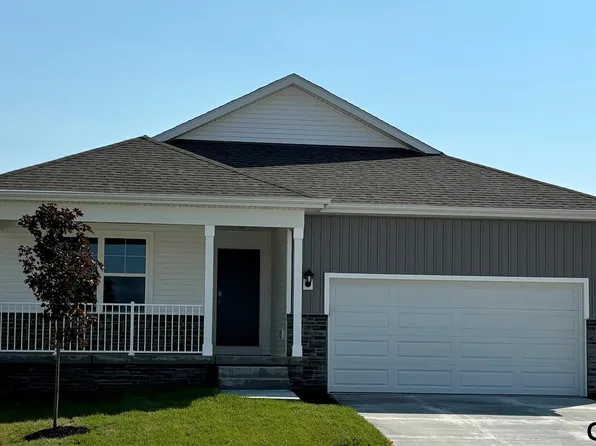 20505 Swallowtail St, Gretna, NE 68028