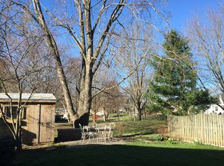 195 Grist Mill Ct, Ambler, PA 19002