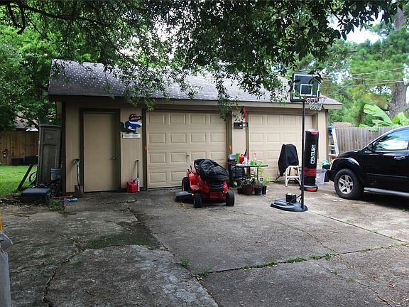 3rd image of 4705 E 30th St