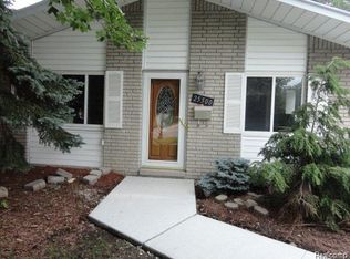 25500 W Warren St, Dearborn Heights, MI 48127