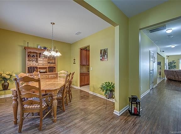 4th image of 2340 Lake Vista Dr