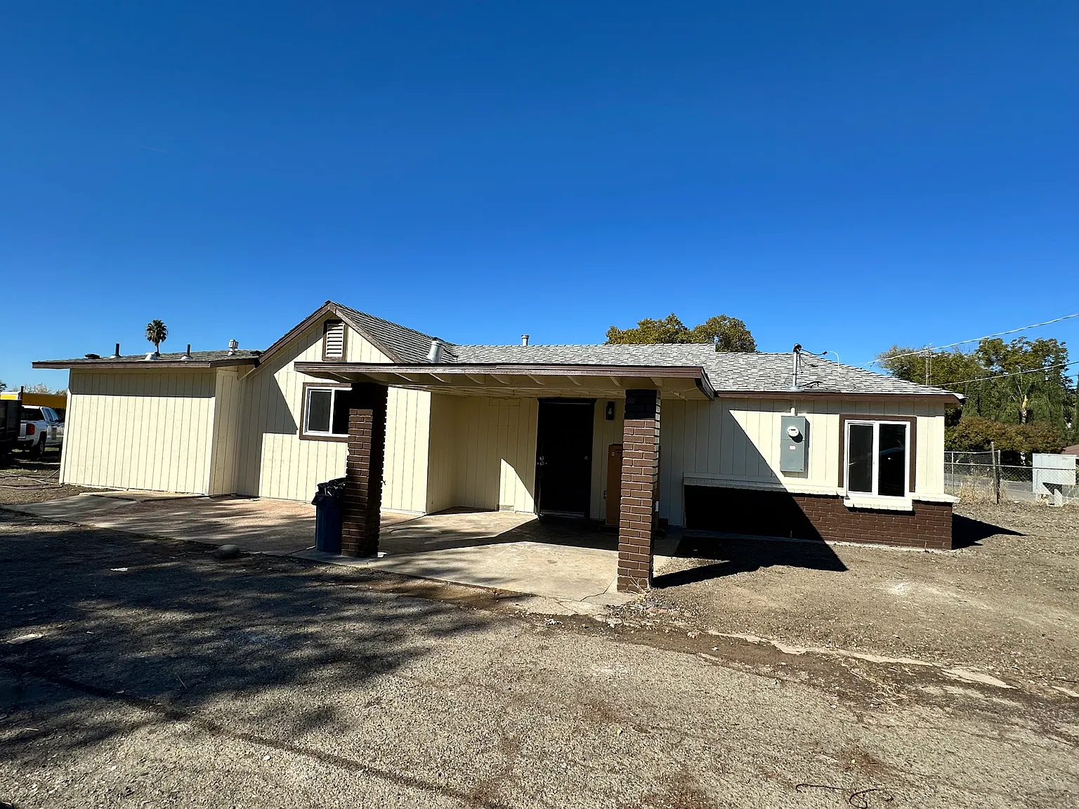 4 bed, 1196 sqft, $2,500 — Photo 2