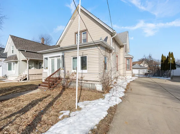 217 Prairie St, Aurora, IL 60506