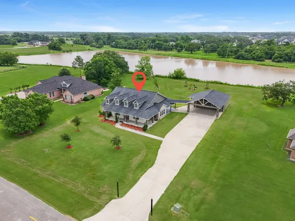 303 Cavalry Trail Drive, Rosharon, TX 77583