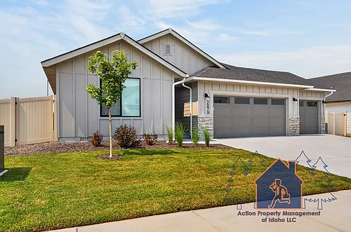 2079 S Border Way Photo 1