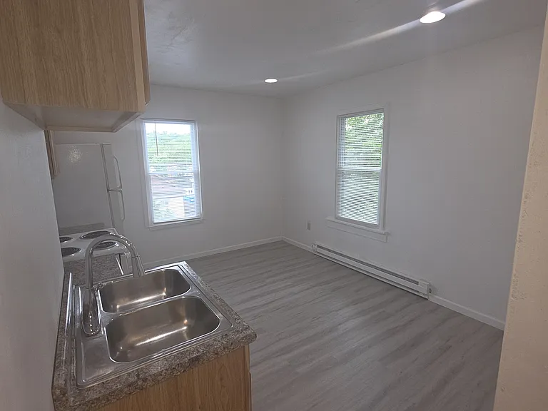 600 Henderson Ave #2 — Photo 9