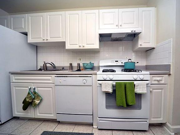 2nd image of 8300 Anderson Dr