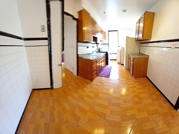 2nd image of 1113 E 94th St #1