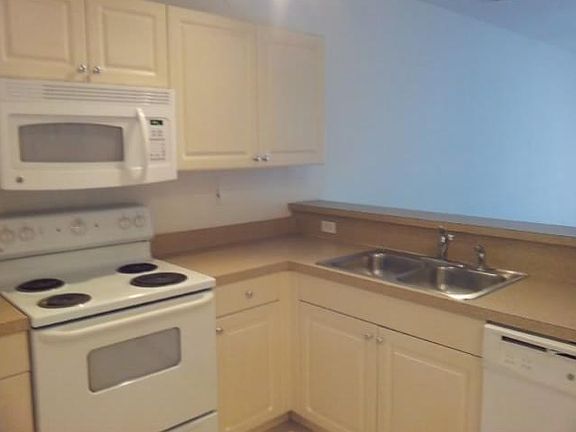 5th image of 17341 NW 7th Ave APT 106