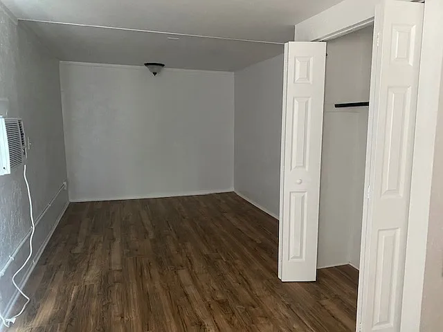 6449 SE Lake Circle Dr — Photo 10