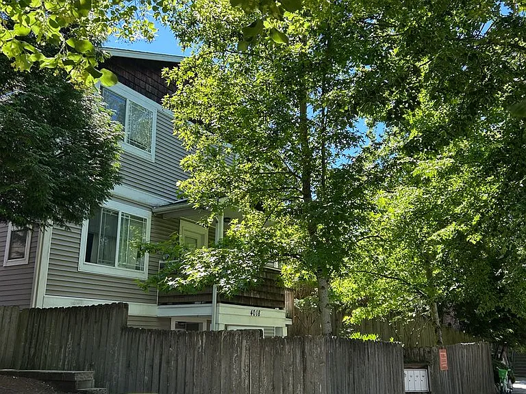 4018 California Ave SW — Photo 1