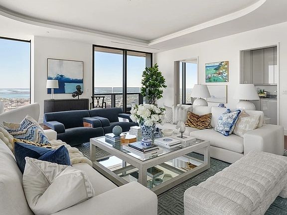 3rd image of 1 Dalton St APT 5602
