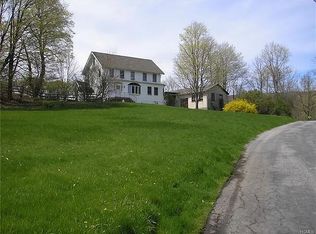 7 Schunnemunk Rd, Highland Mills, NY 10930