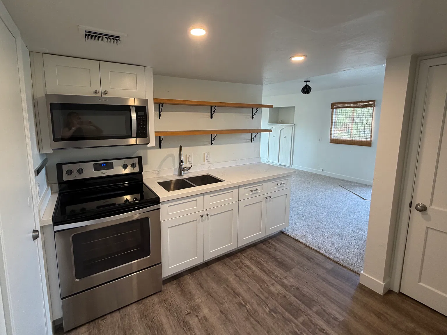 1 bed, 640 sqft, $1,500 — Photo 2