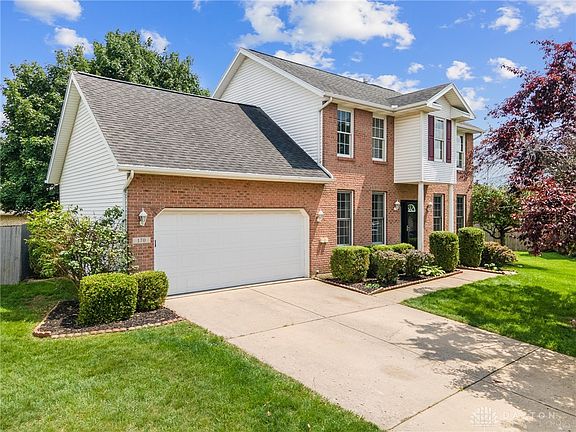 2nd image of 170 Green Oak Dr