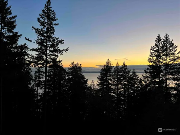 123 Chuckanut Drive, Bow, WA 98232