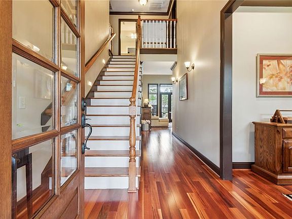 5th image of 115 Angler Ln
