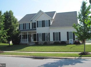 7651 Grand Lake Dr, Seven Valleys, PA 17360