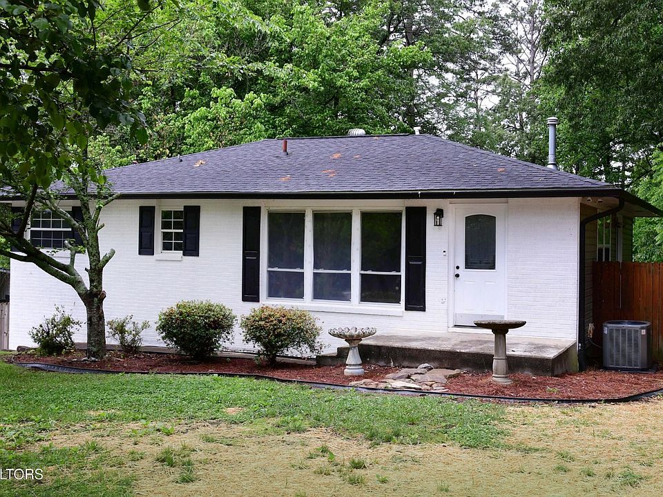 1st image of 102 Henderson Ln