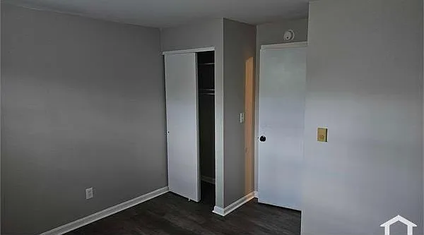 5858 Highview Dr — Photo 6