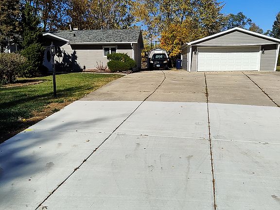 2nd image of 8710 163rd St