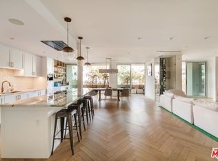 1333 S Beverly Glen Blvd APT 305, Los Angeles, CA 90024