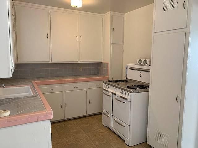 2nd image of 7009 Boulevard Dr #7009