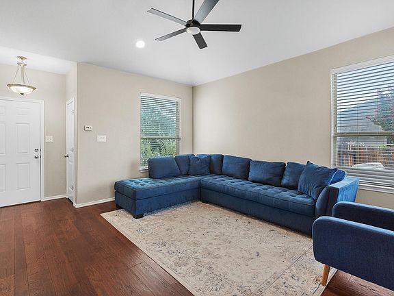 5th image of 443 Dragon Ridge Rd