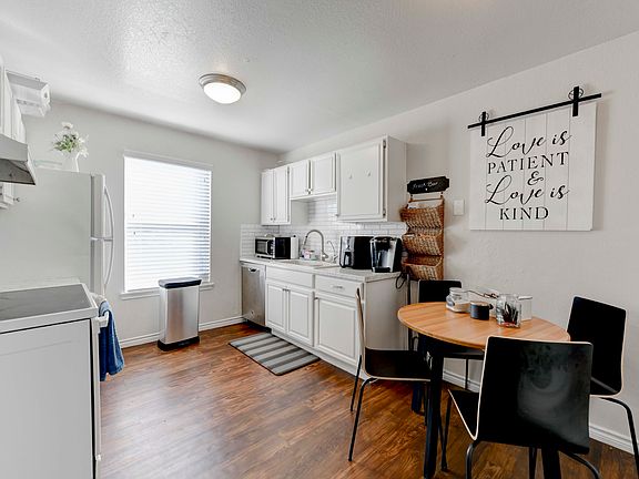 4th image of 1707 Cedarhill Dr APT A