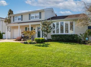 159 Sunset Rd, Massapequa, NY 11758