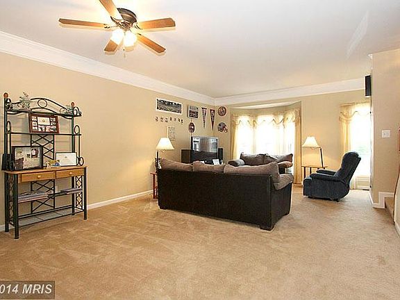 5th image of 10837 Krystal Ct