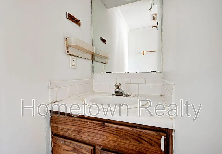 2701 S Phillips Ave — Photo 28